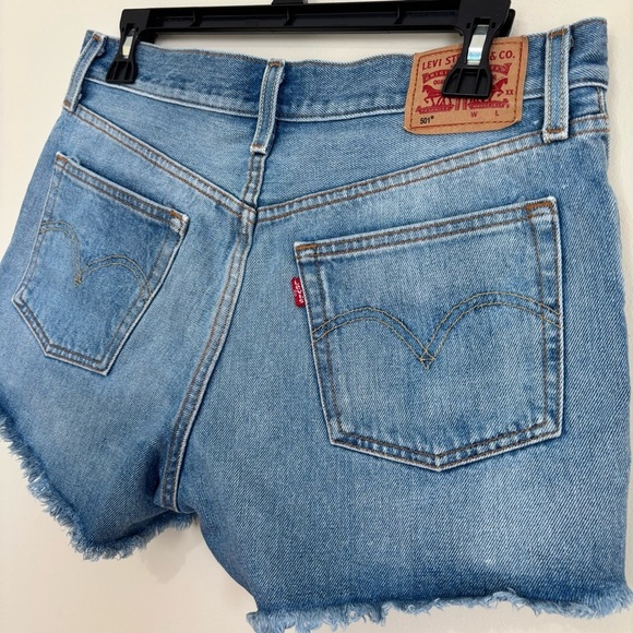 levi's 501 western cowboy high rise button fly raw hem denim blue jean shorts 28 - Picture 7 of 16
